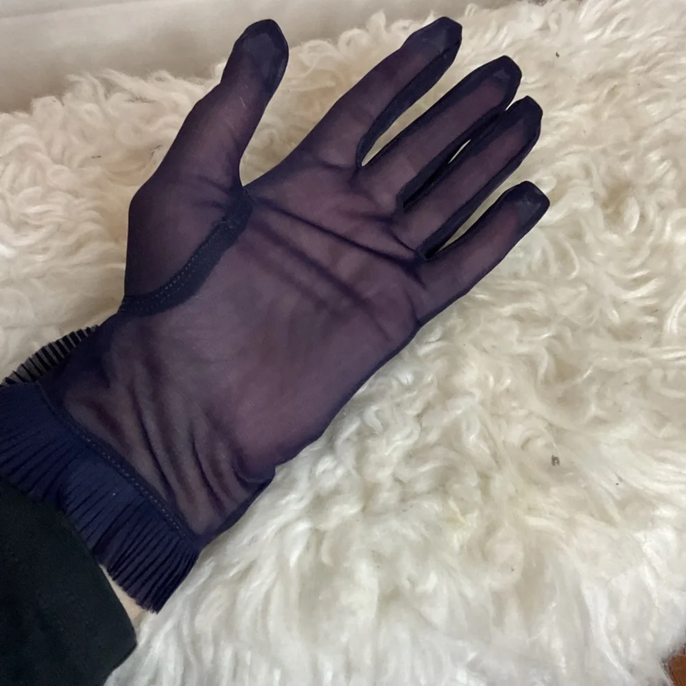 Sheer, true vintage peekaboo navy blue gloves 7.5